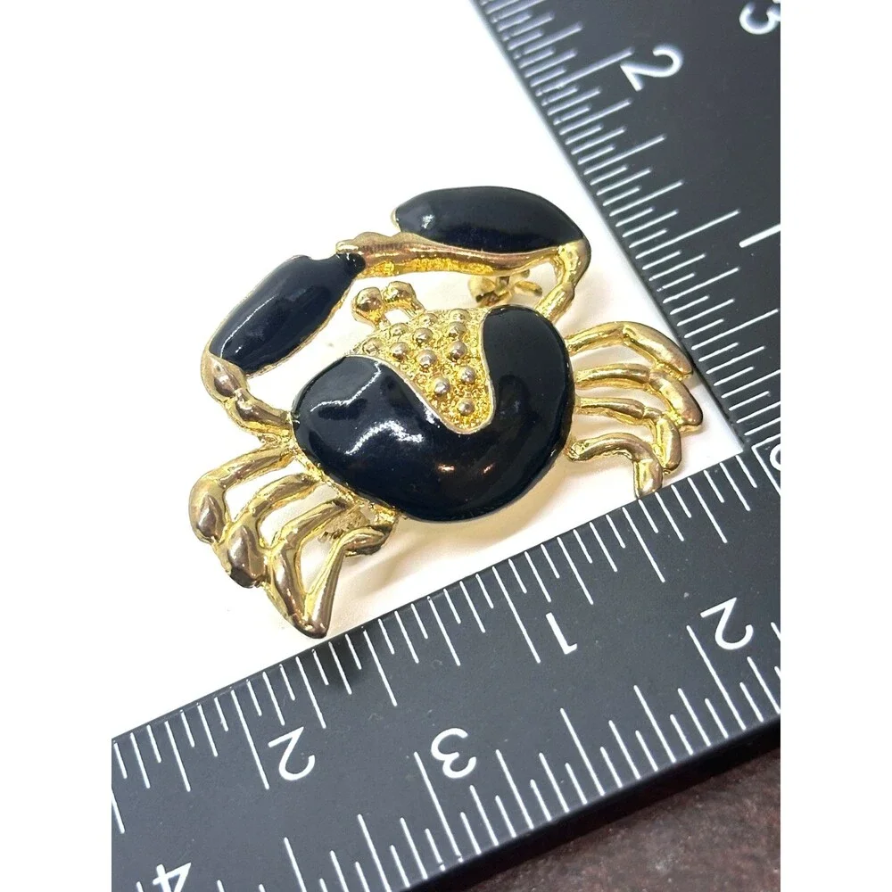 Black Enamel Crab Brooch Gold Tone Coastal Nautical Beach Statement Pin